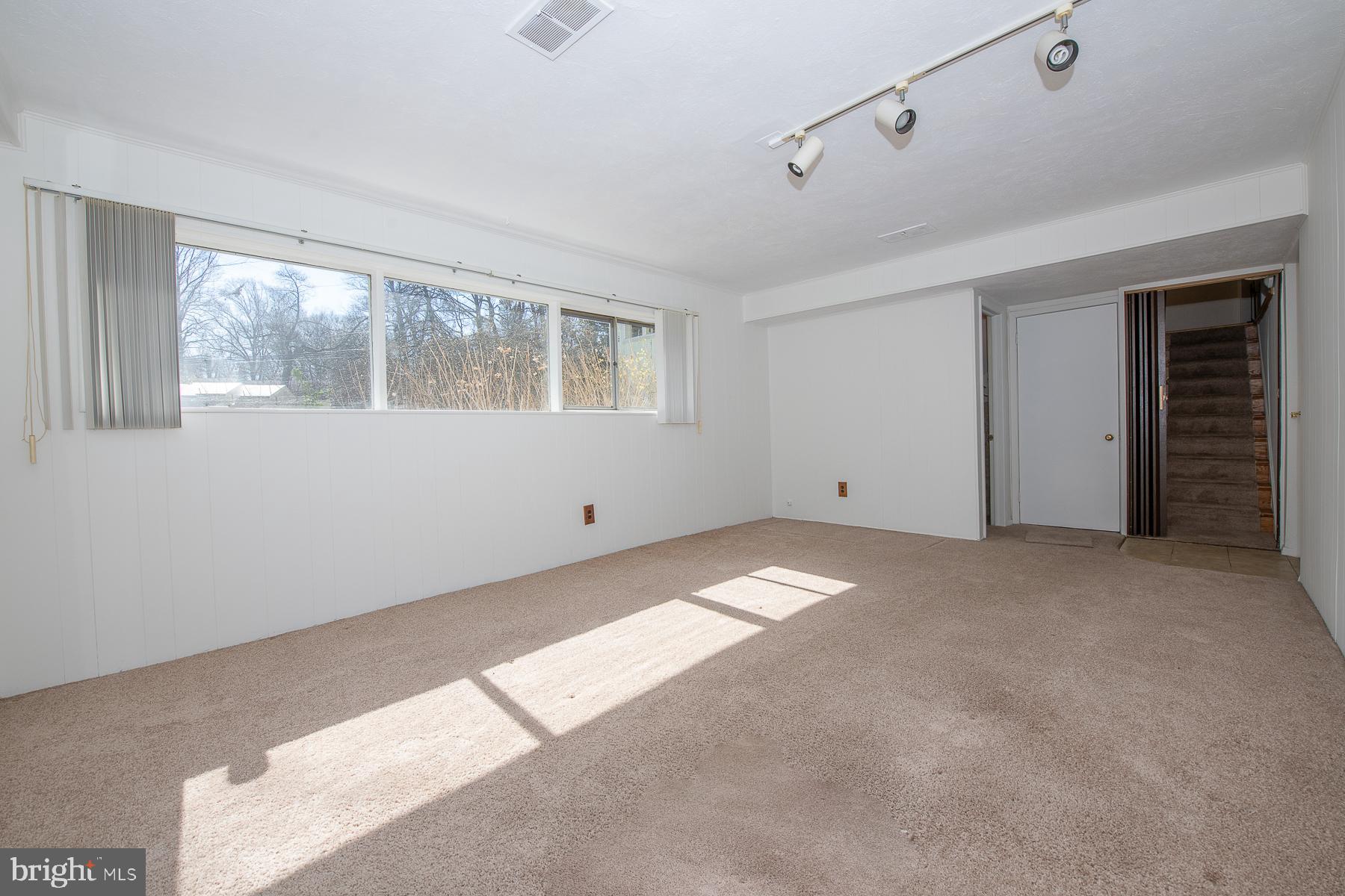 16 Rampart East Media, PA 19063 - Photo 12 of 28 Gallery Image 12