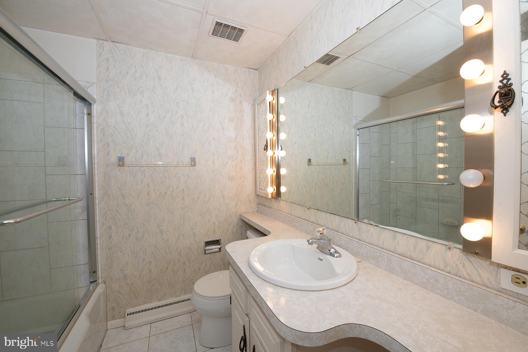 16 Rampart East Media, PA 19063 - Photo 18 of 28 Gallery Image 18