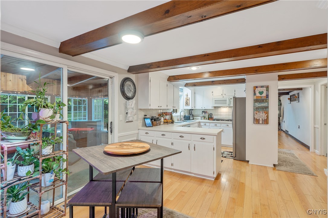 223 Windcrest Drive Camillus, NY 13031 - Photo 14 of 45 Kitchen