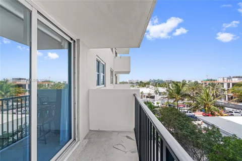 $665,000 | 9273 Collins Avenue, Unit 408, Surfside, FL 33154