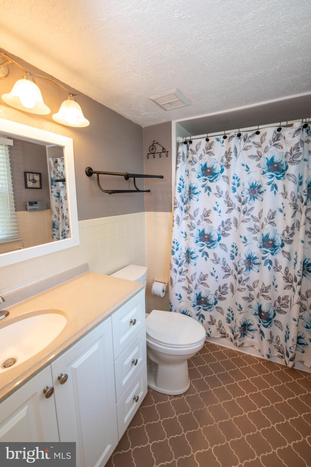 911 Thornton Road Horsham, PA 19044 - Photo 28 of 30