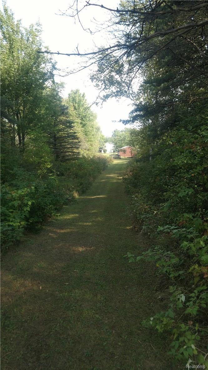 4727 Reynolds Road Marlette, MI 48453 - Photo 37 of 42 IMG_20160922_104831010.jpg