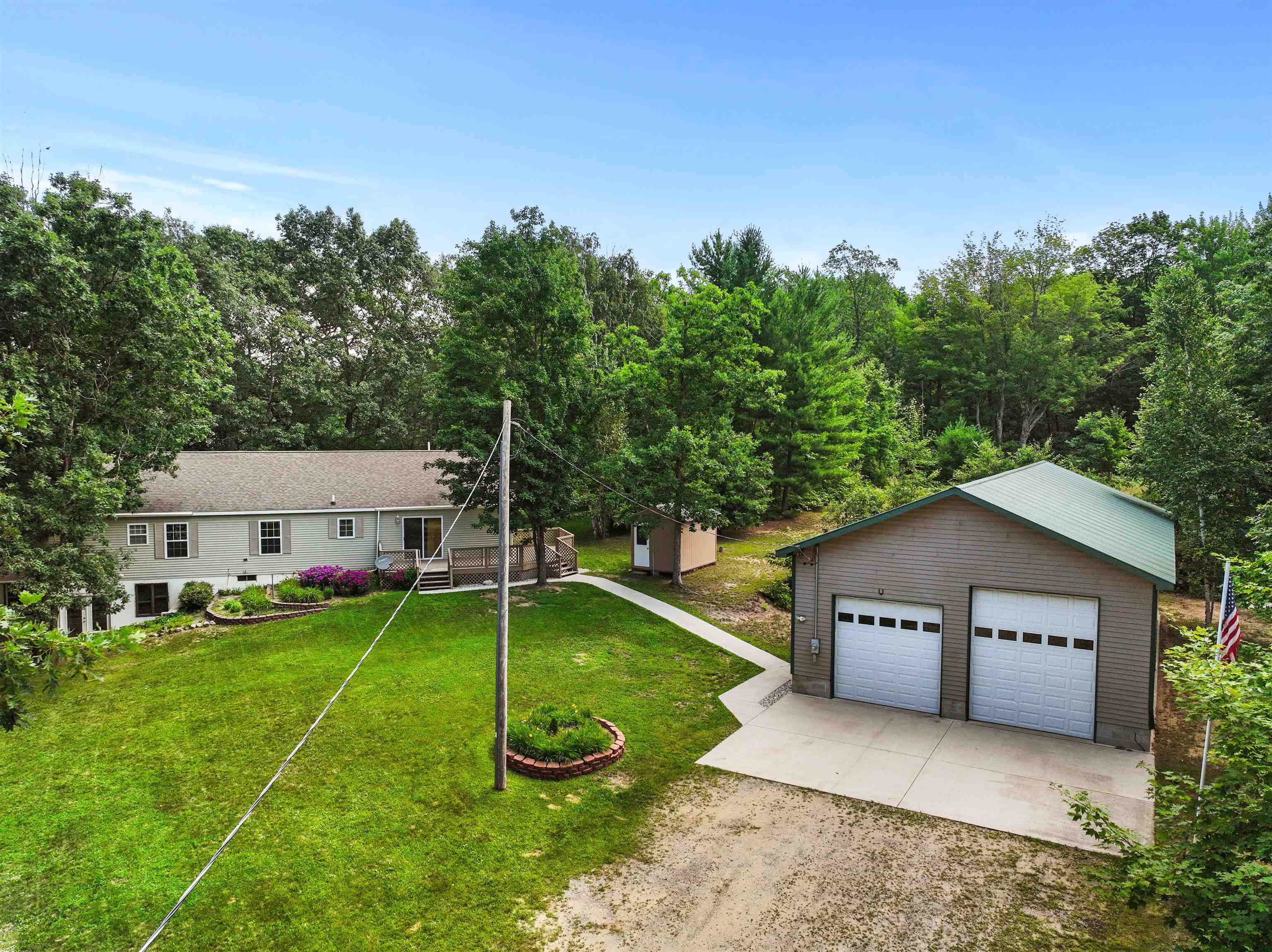 8561 Grand-Kal Road Southwest Fife Lake, MI 49633 - Photo 5 of 41 1937033-95a22929-da32-475a-ac28-f4739604b2e8.JPG
