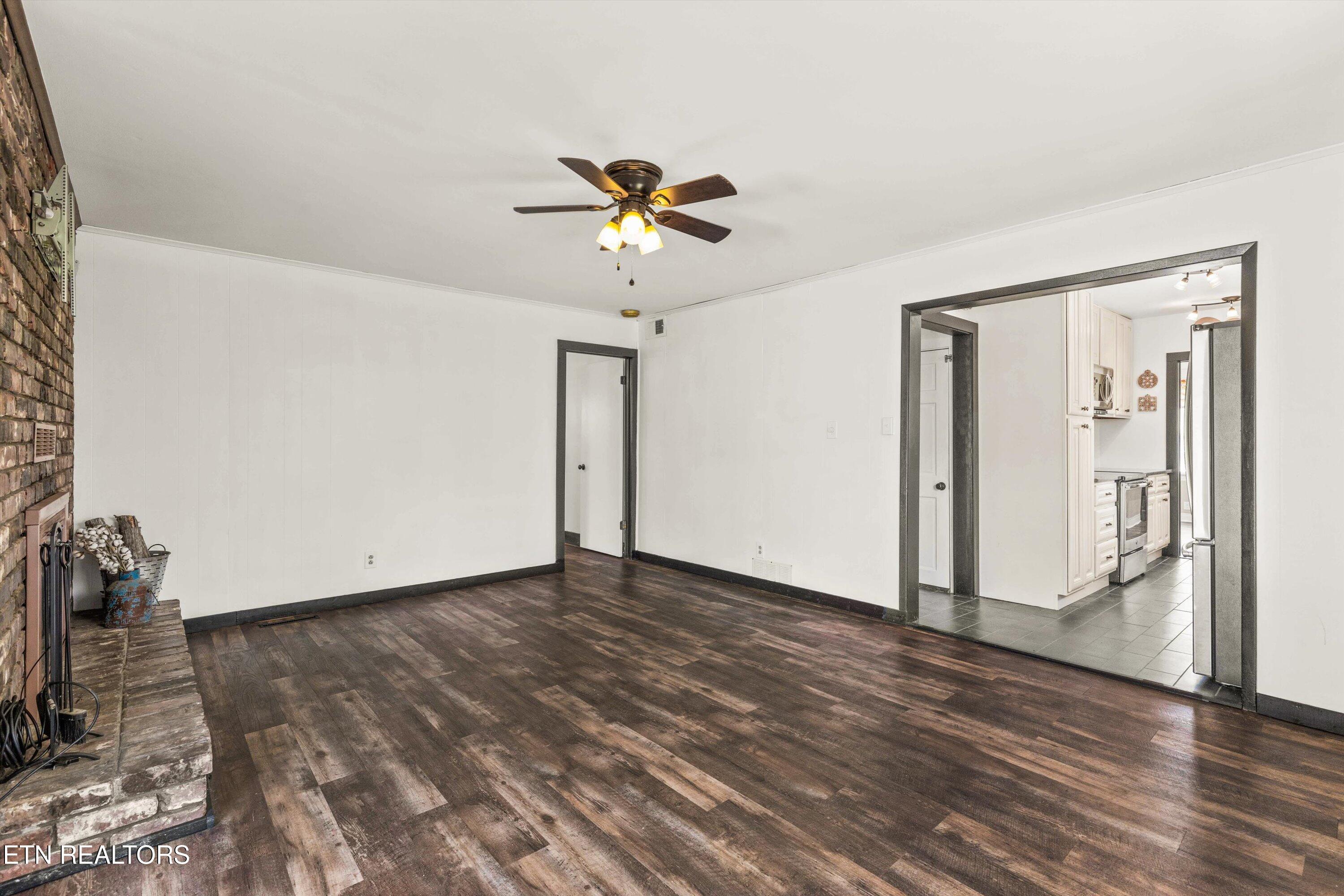 5702-5704 Wise Springs Road Knoxville, TN 37918 - Photo 21 of 36 11-5704 Wise Springs Rd26