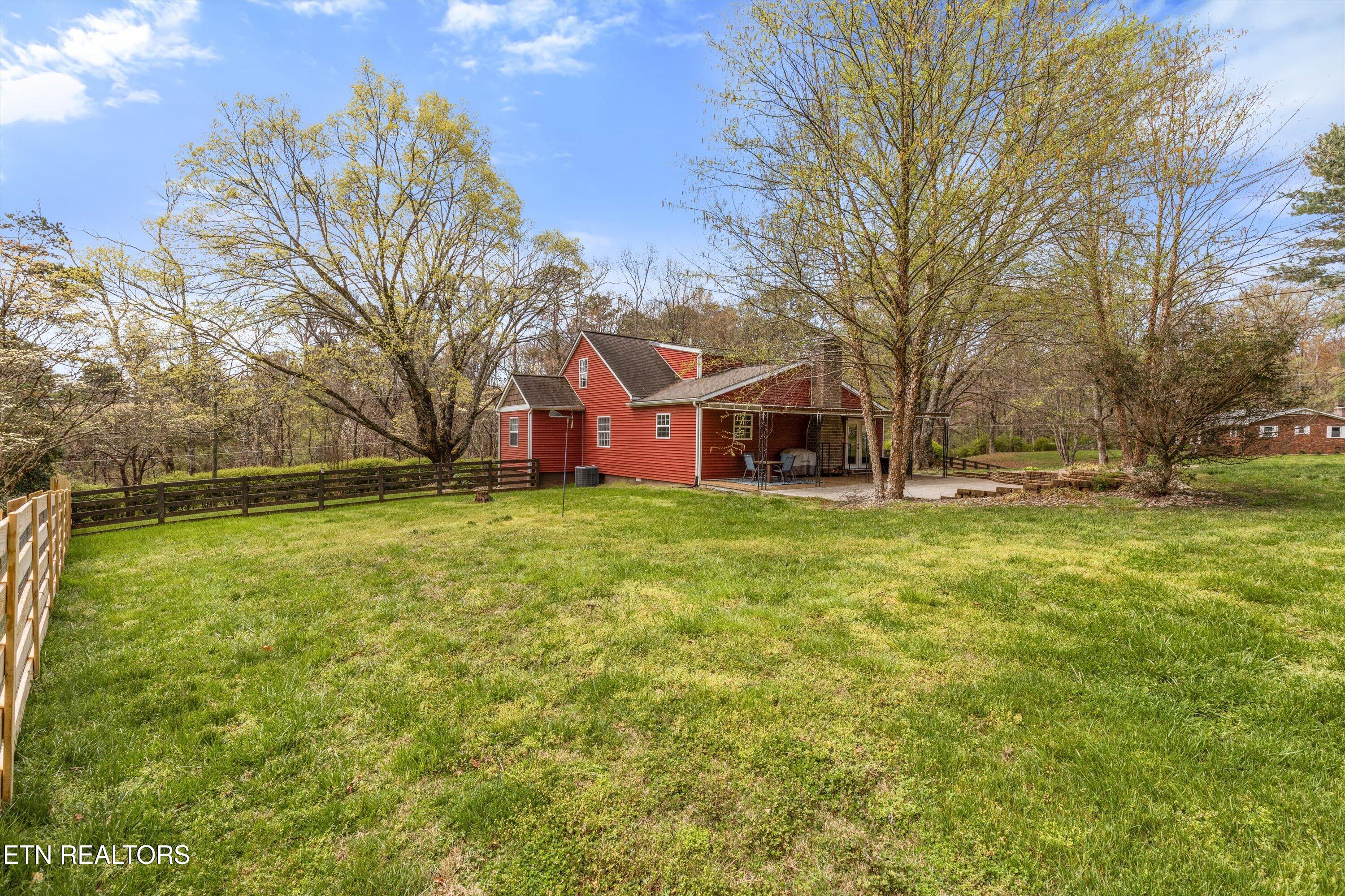 5702-5704 Wise Springs Road Knoxville, TN 37918 - Photo 27 of 36 21-5704 Wise Springs Rd16