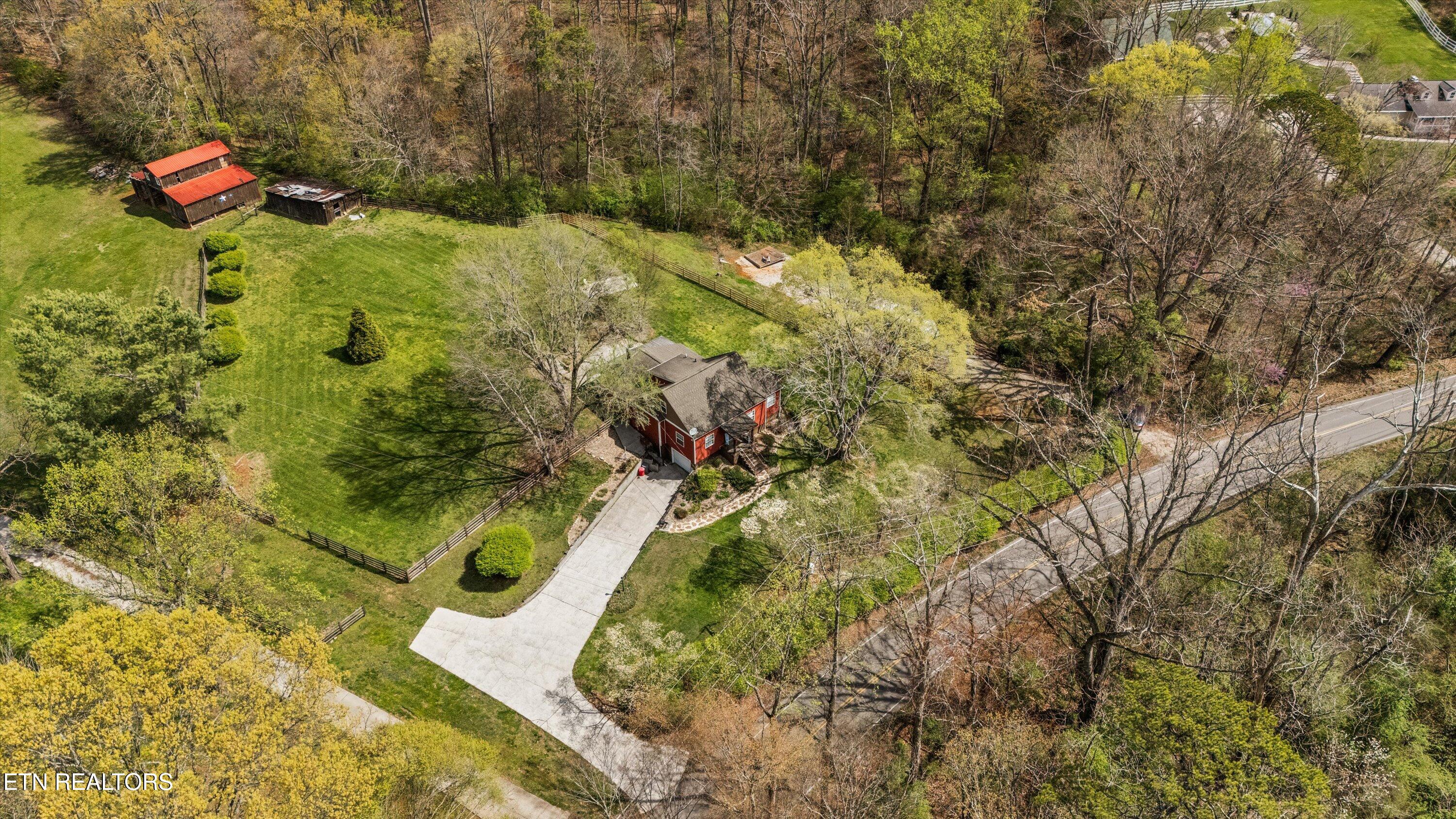 5702-5704 Wise Springs Road Knoxville, TN 37918 - Photo 35 of 36 29-5704 Wise Springs Rd05