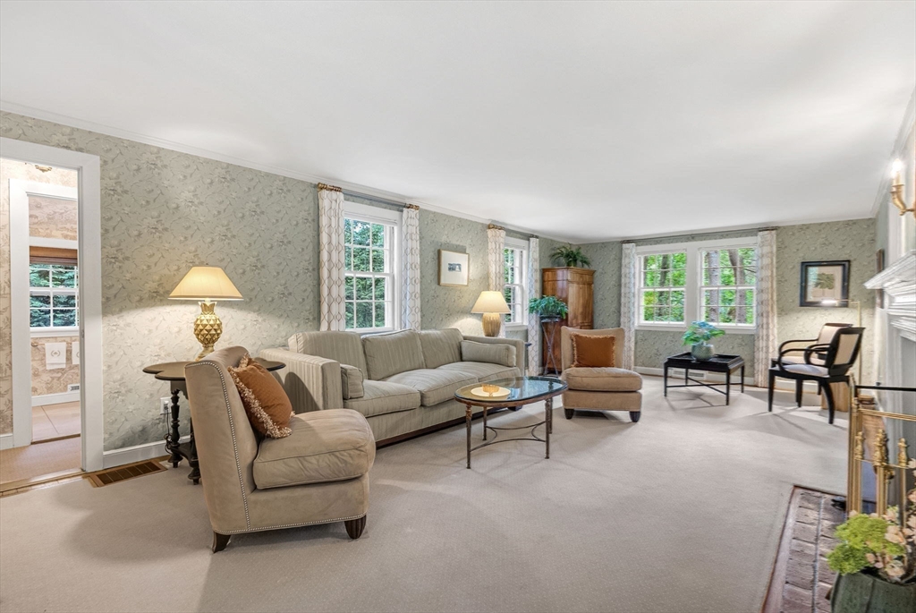 44 Old Road Weston, MA 02493 - Photo 14 of 33