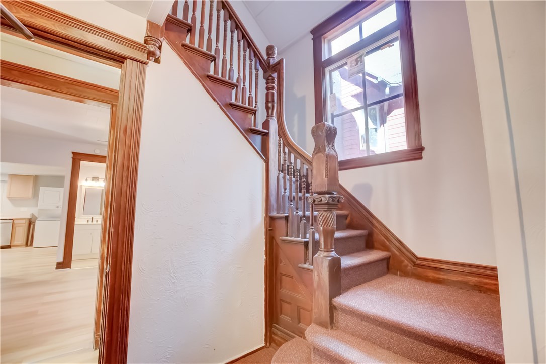 32 Birch Crescent, Unit 1 Rochester, NY 14607 - Photo 3 of 23