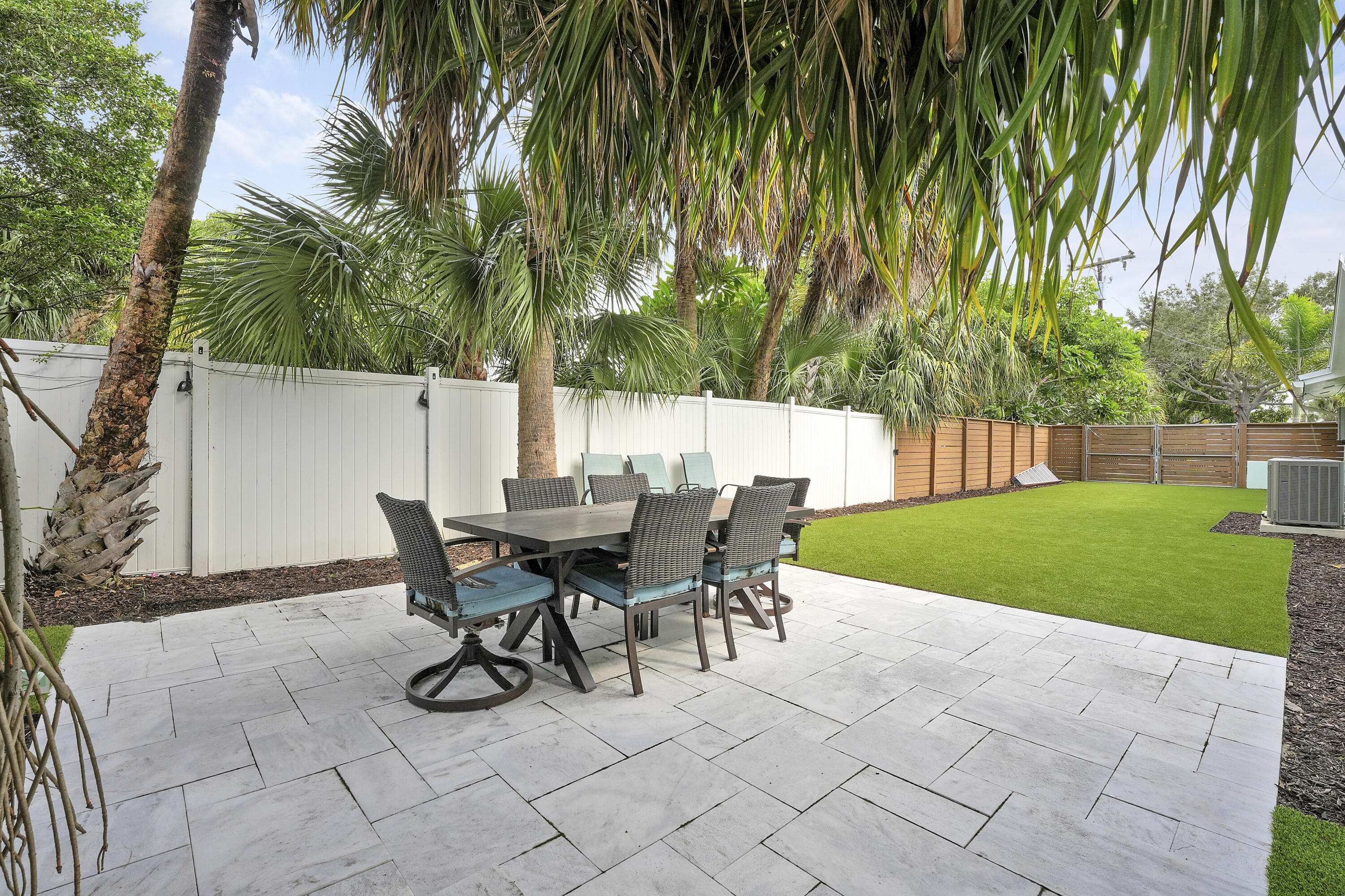 731 Cruiser Road South North Palm Beach, FL 33408 - Photo 33 of 50 House-26