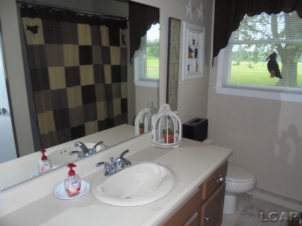 6095 Clinton Macon Road Clinton, MI 49236 - Photo 22 of 26 31252749-23.JPG