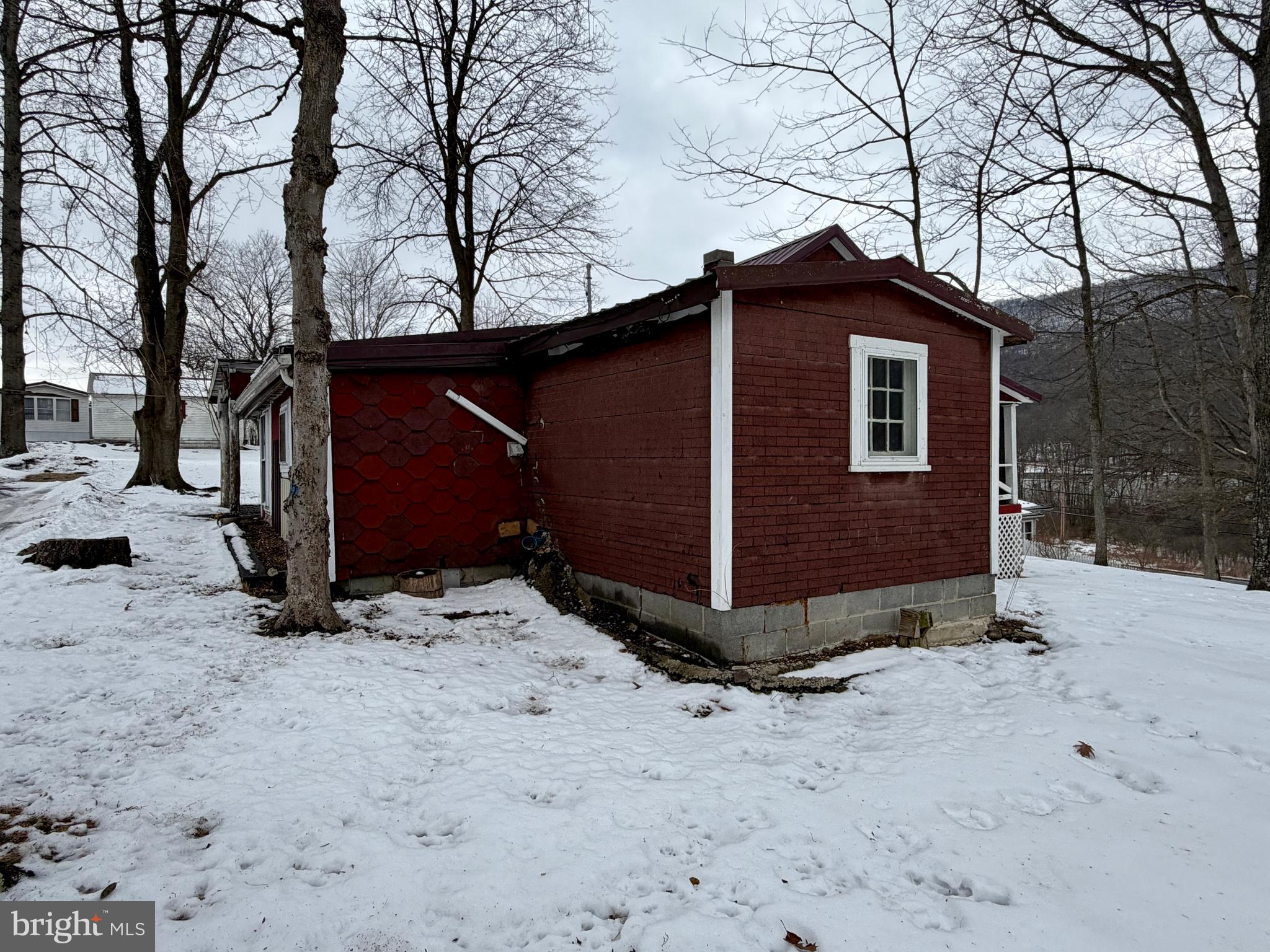 159 Erie Street Everett, PA 15537 - Photo 4 of 15