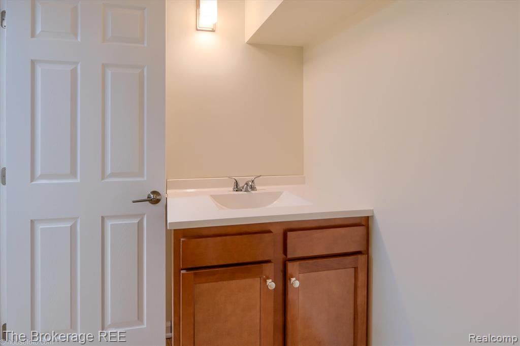 1077 Hadley Road Lapeer, MI 48446 - Photo 43 of 61