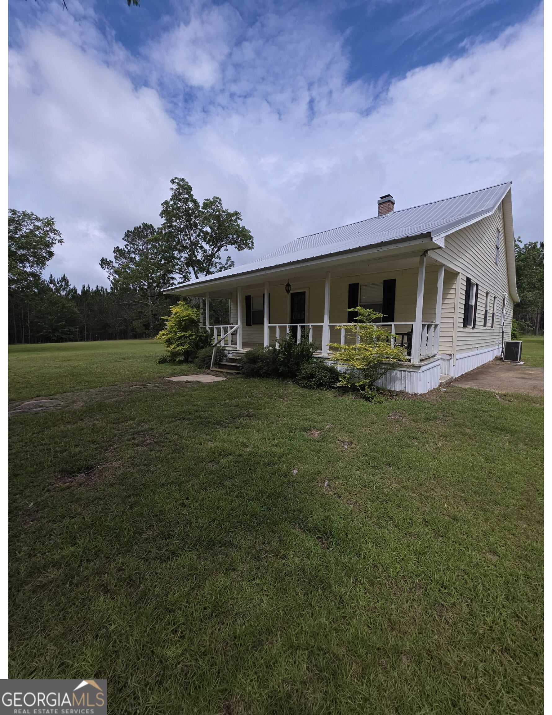 234 Robin Road Alma, GA 31510 - Photo 2 of 24
