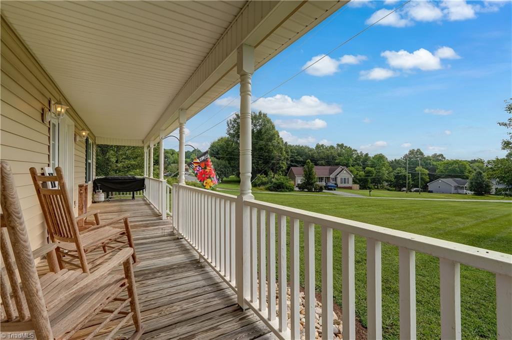 102 Rink Road Mayodan, NC 27027 - Photo 4 of 22 Gallery Image 4