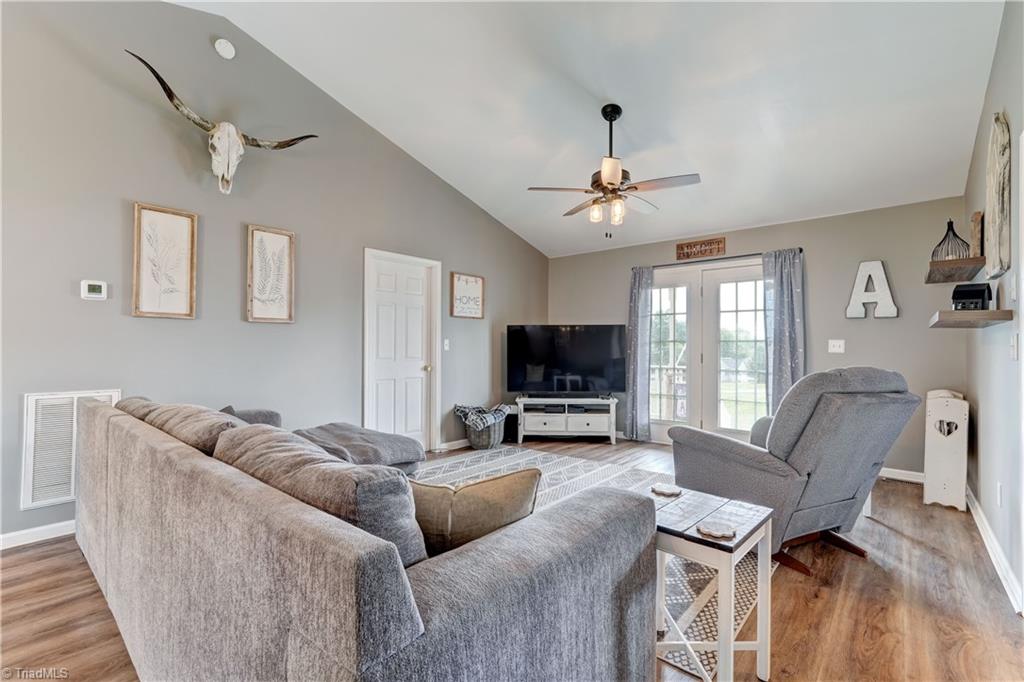102 Rink Road Mayodan, NC 27027 - Photo 6 of 22 Gallery Image 6