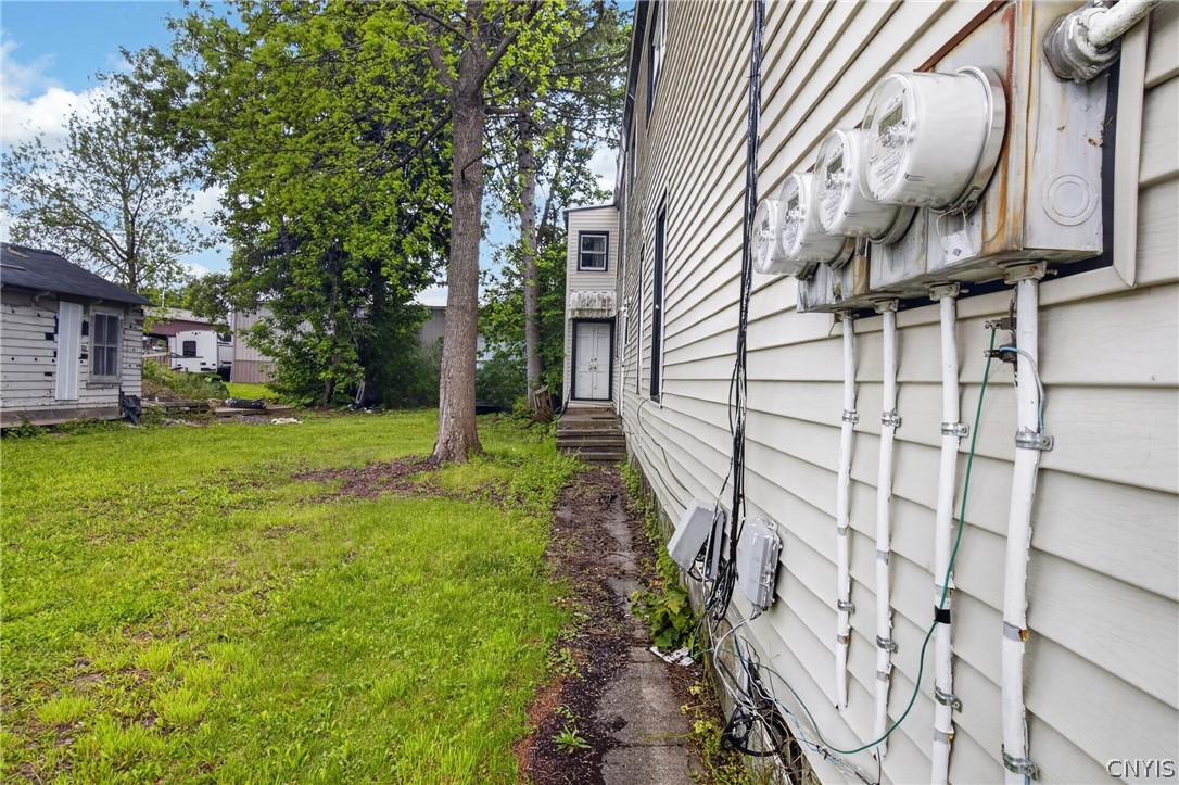 613 Spring Street Utica, NY 13502 - Photo 8 of 16