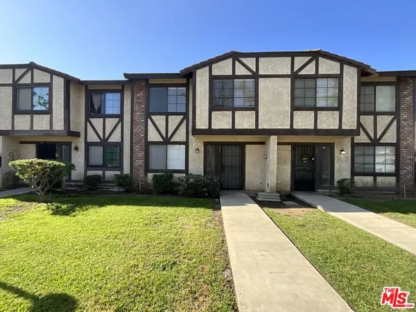 $2,495 | 142 East Merrill Avenue, Rialto, CA 92376