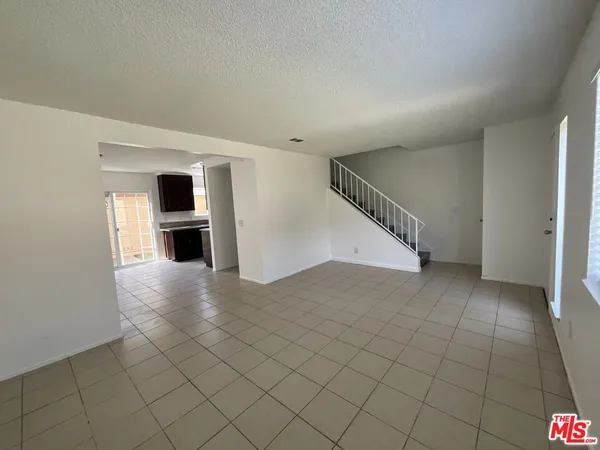 $2,495 | 142 East Merrill Avenue, Rialto, CA 92376