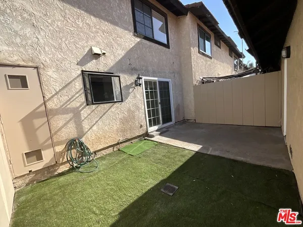 $2,495 | 142 East Merrill Avenue, Rialto, CA 92376