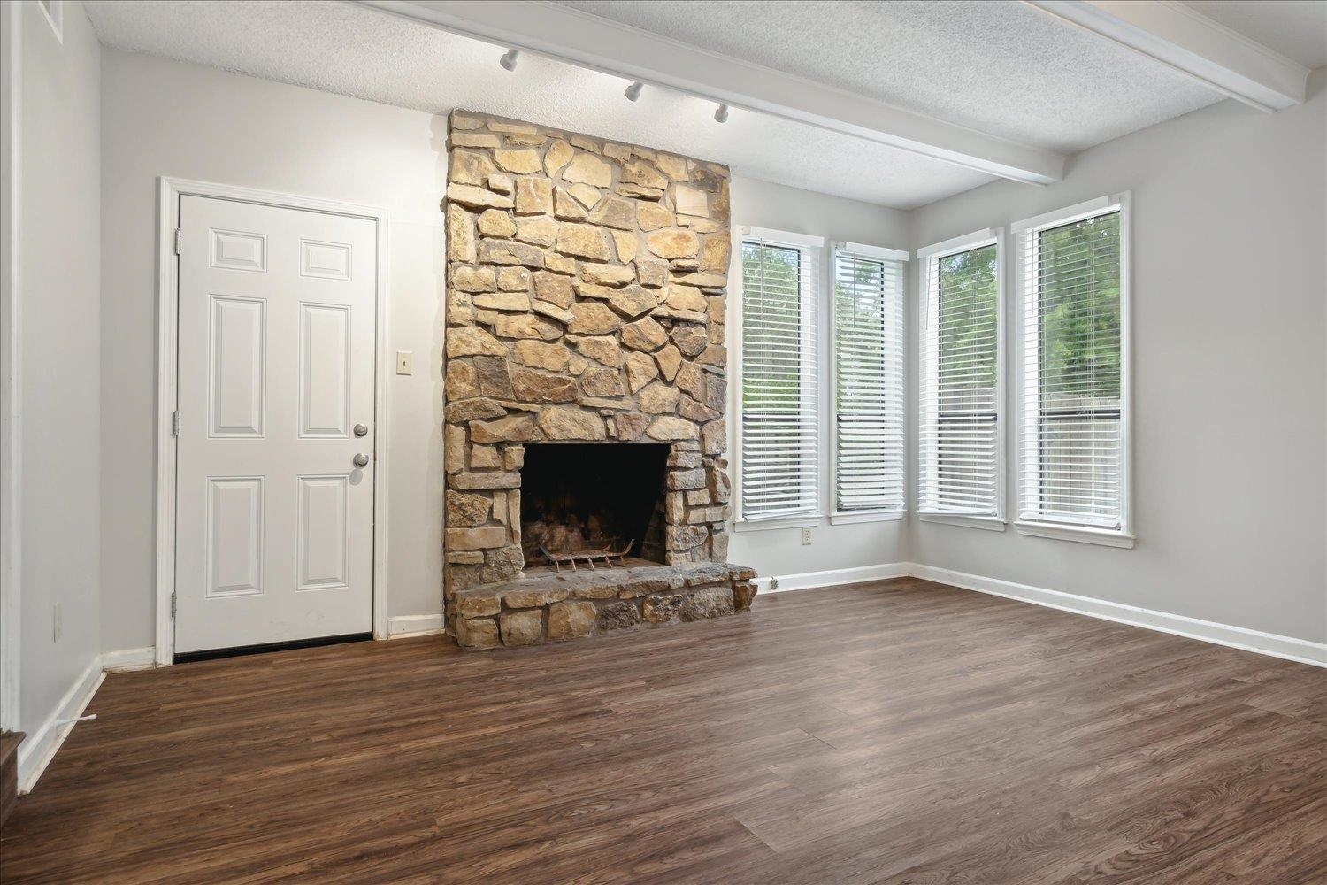 6105 Shade Tree Drive Bartlett, TN 38134 - Photo 11 of 35