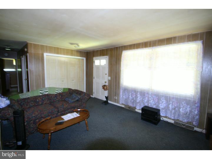 457 Three Bridge Road Newfield, NJ 08344 - Photo 6 of 9 Family Room