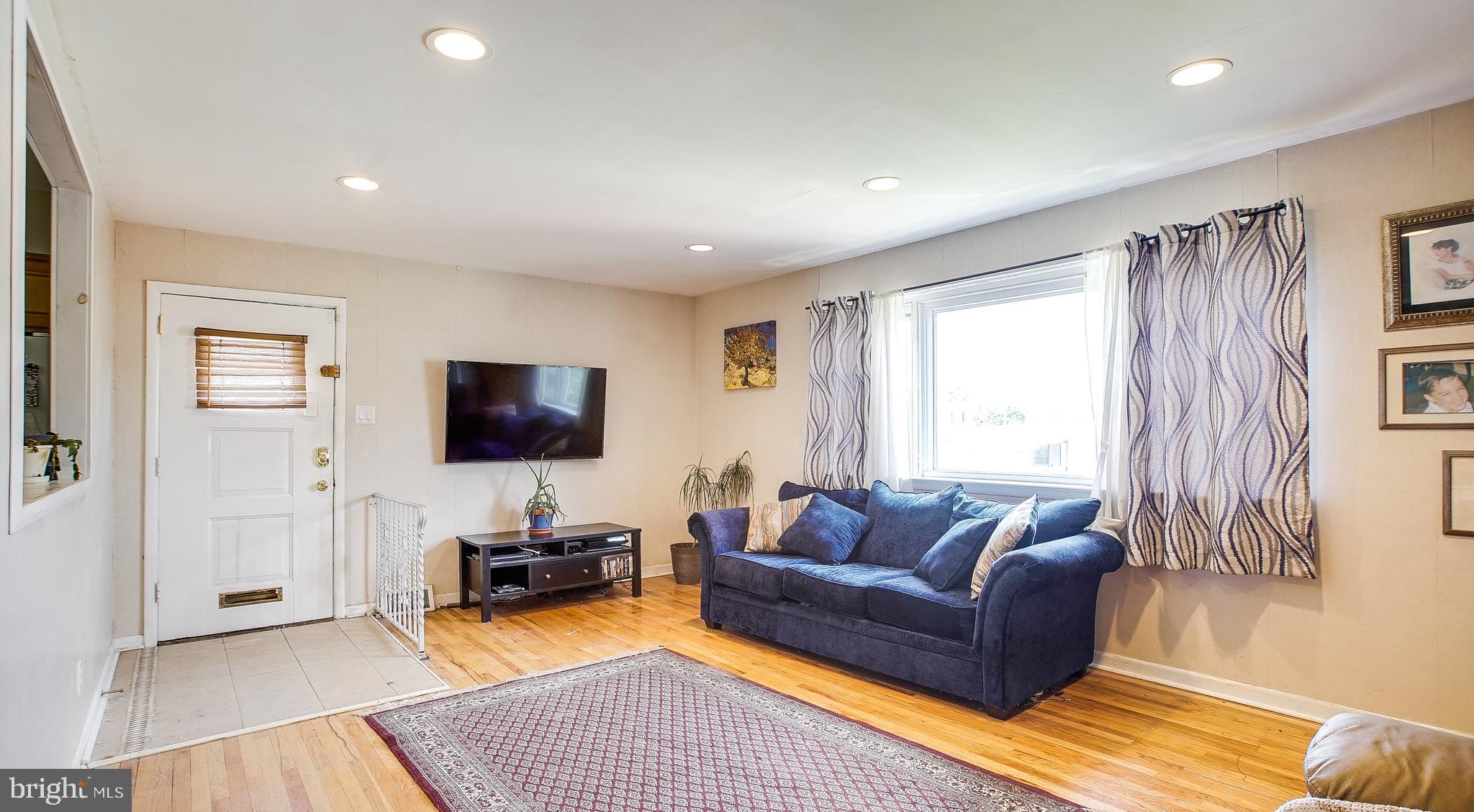 9205 Rising Sun Avenue Philadelphia, PA 19115 - Photo 5 of 18