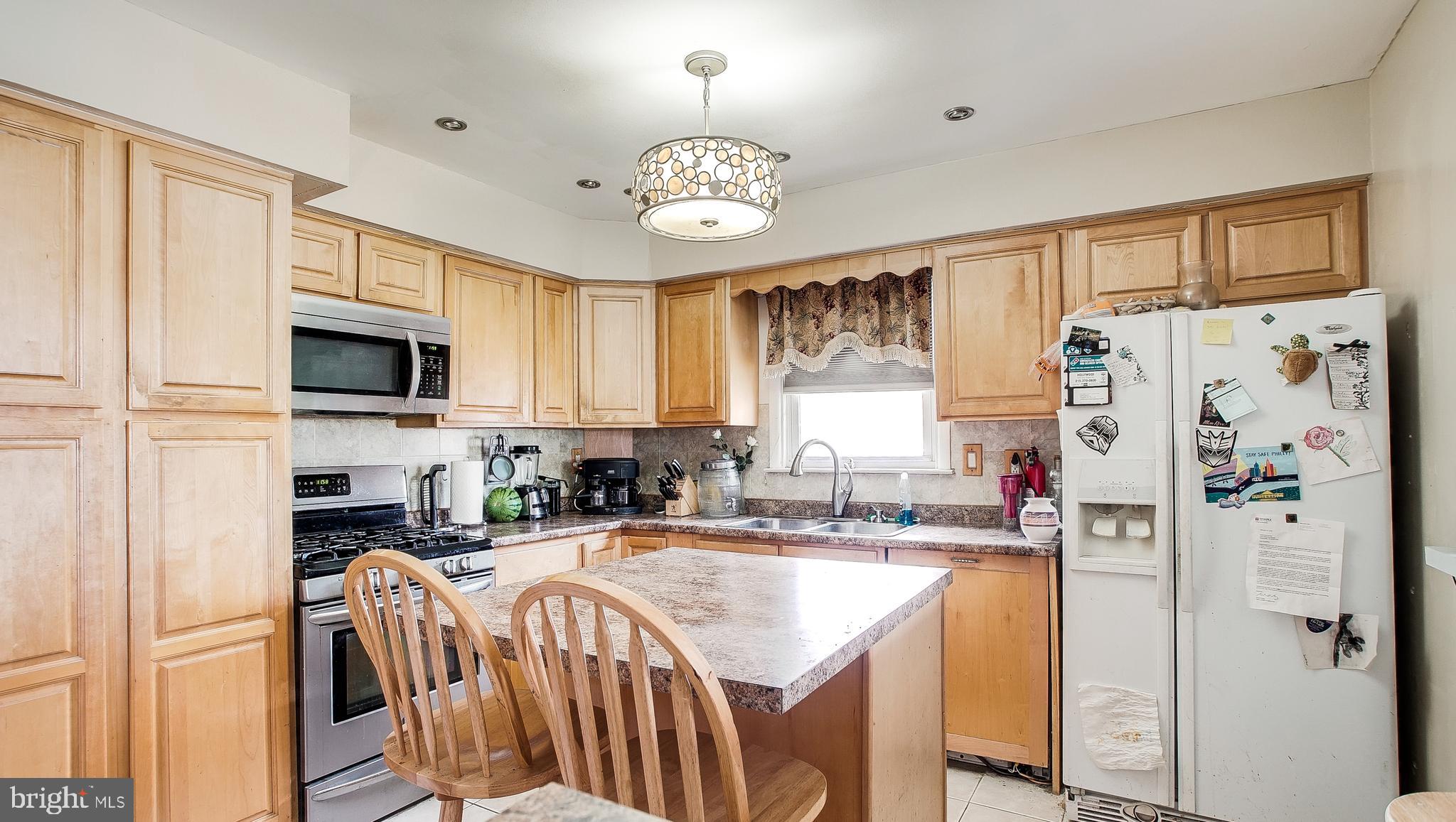 9205 Rising Sun Avenue Philadelphia, PA 19115 - Photo 7 of 18