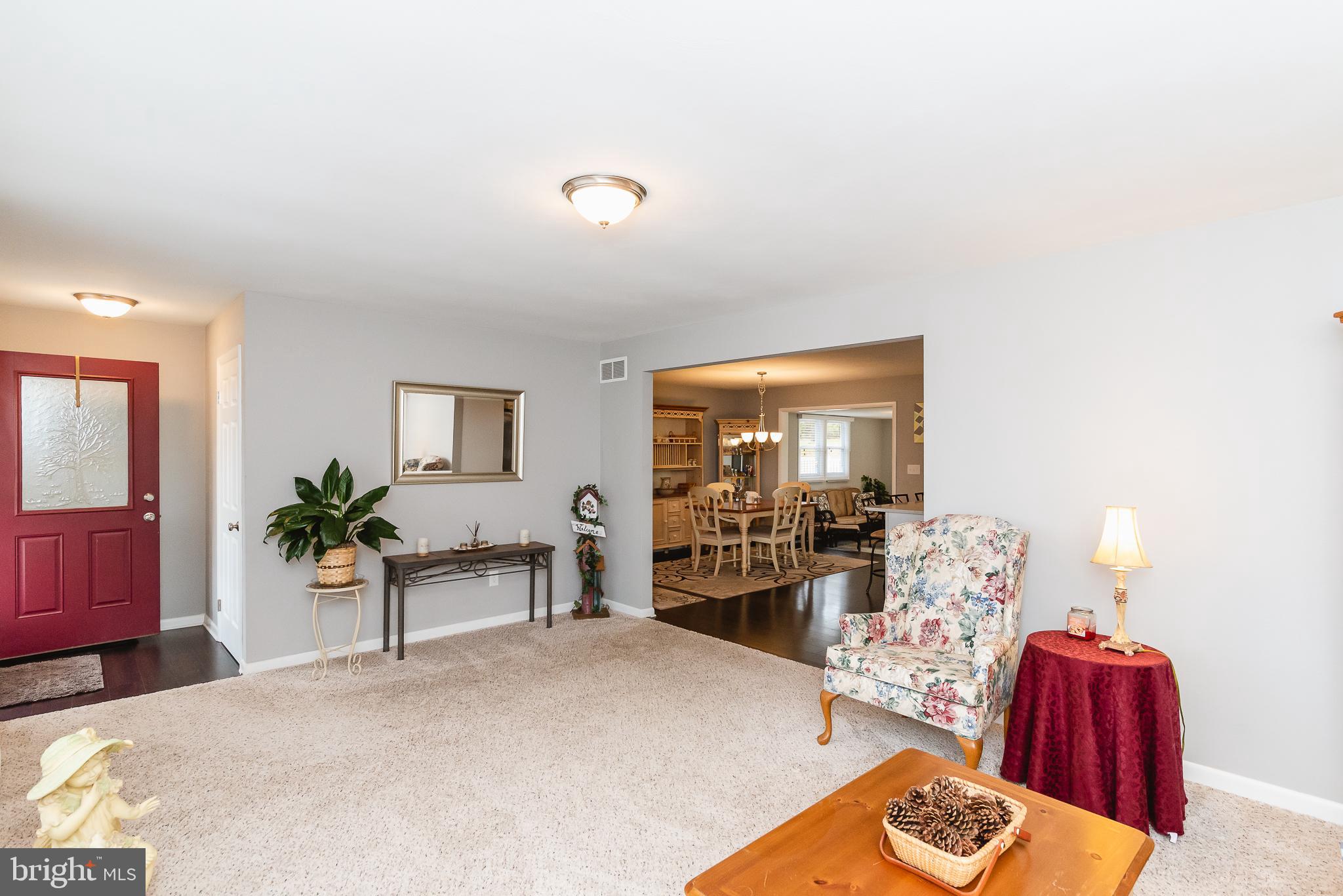 33 Valley View Drive Hanover, PA 17331 - Photo 6 of 65 Living Room