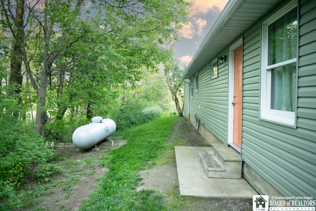 96 Coleman Road Busti, NY 14701 - Photo 7 of 47