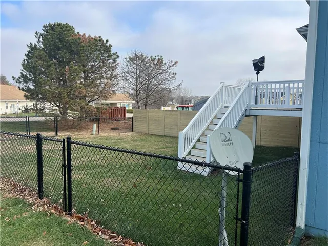 $260,000 | 2085 Country View Court, Tonganoxie, KS 66086