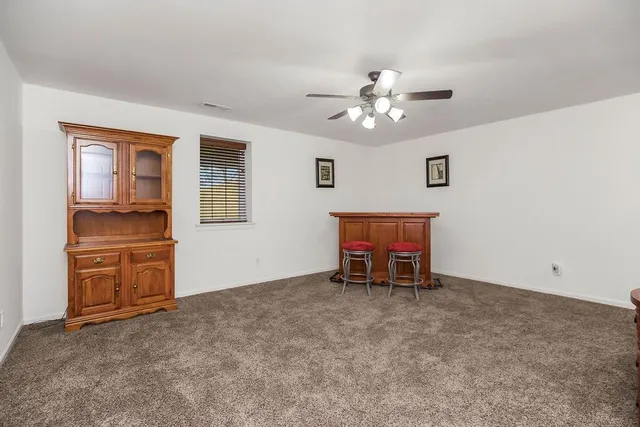 $260,000 | 2085 Country View Court, Tonganoxie, KS 66086