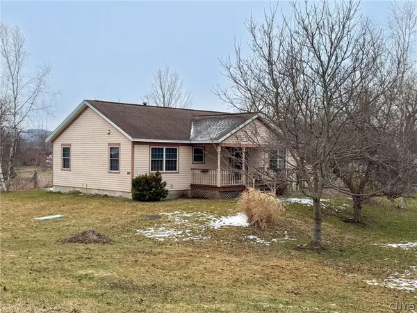 $305,000 | 1815 School Street, Brookfield, NY 13364