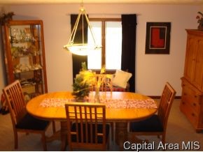 8084 Wolf Creek Road Riverton, IL 62561 - Photo 6 of 12 Gallery Image 6