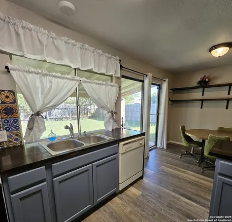 $1,595 | 5814 Cliffmont Drive, San Antonio, TX 78250