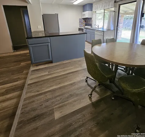 $1,595 | 5814 Cliffmont Drive, San Antonio, TX 78250