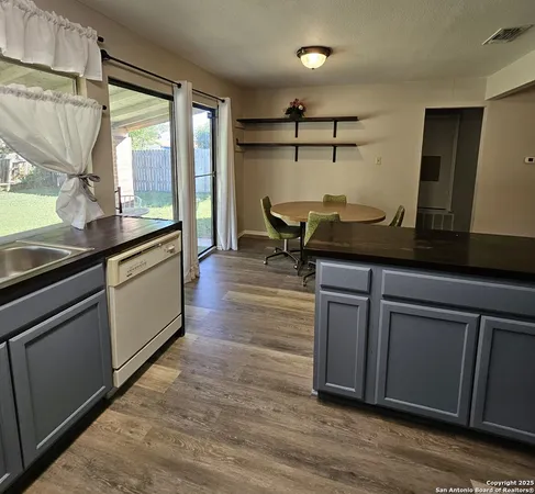 $1,595 | 5814 Cliffmont Drive, San Antonio, TX 78250