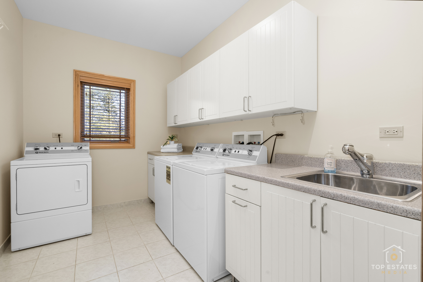 1863 Pheasant Run Long Grove, IL 60047 - Photo 24 of 29