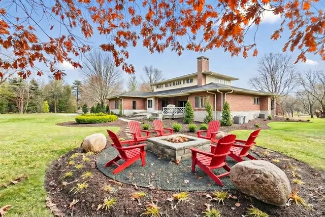 $1,350,000 | 1863 Pheasant Run, Long Grove, IL 60047