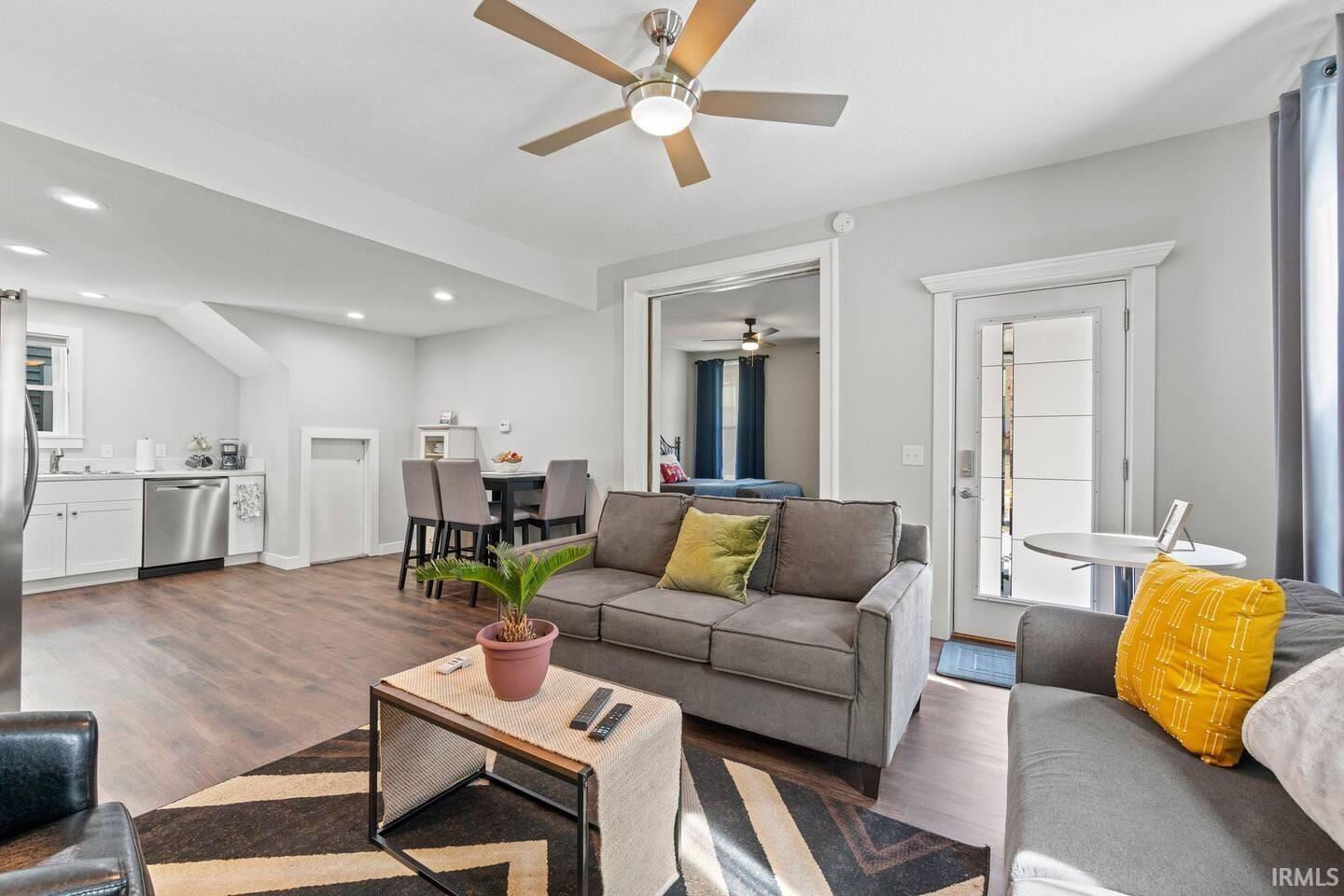 1206 Fairfield Avenue Fort Wayne, IN 46802 - Photo 17 of 34