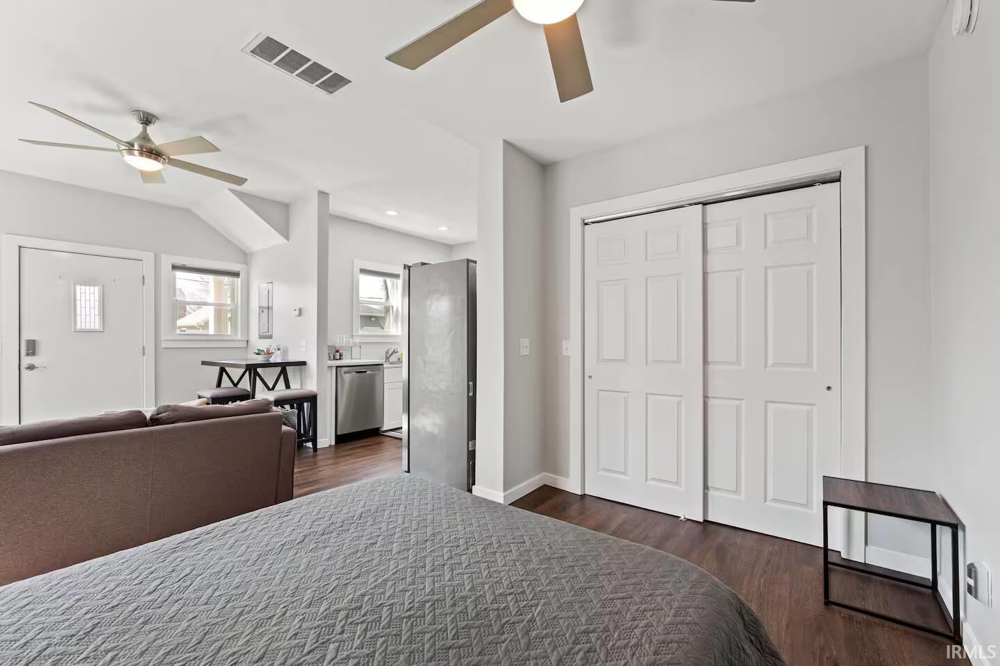 1206 Fairfield Avenue Fort Wayne, IN 46802 - Photo 7 of 34