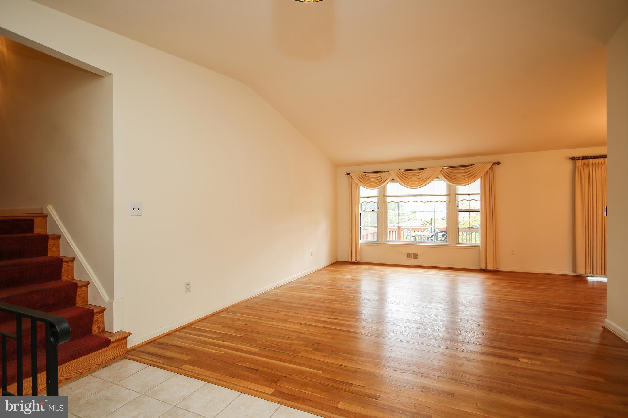 2720 Woodedge Road Silver Spring, MD 20906 - Photo 8 of 29 Living Room