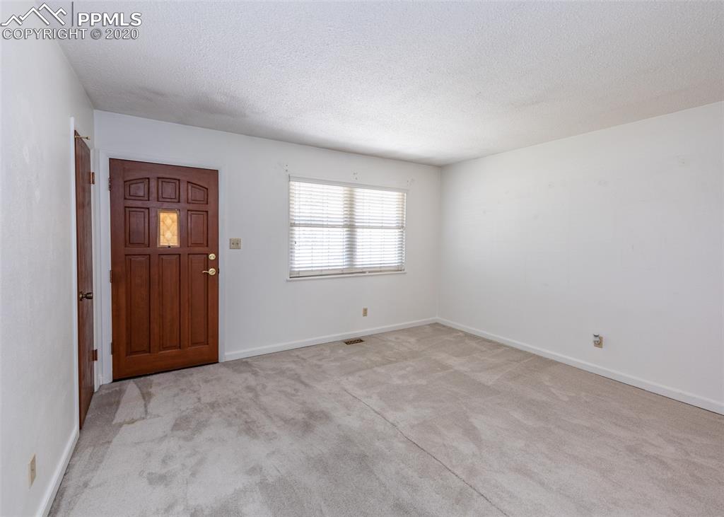 1805 Couch Place Colorado Springs, CO 80911 - Photo 3 of 34