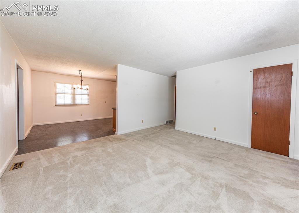 1805 Couch Place Colorado Springs, CO 80911 - Photo 4 of 34