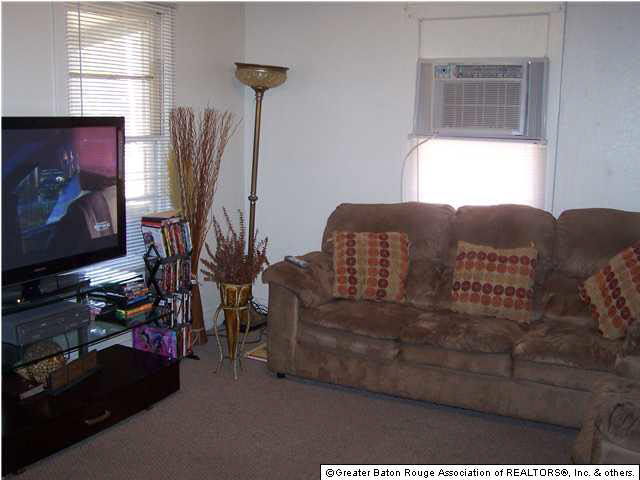 3748 Webb Drive Baton Rouge, LA 70805 - Photo 3 of 9