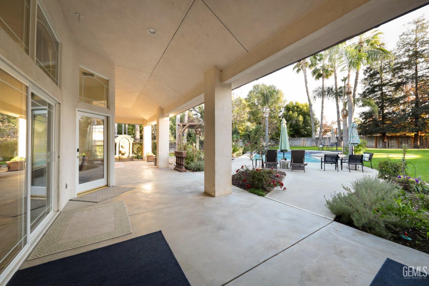 Undisclosed Address Bakersfield, CA 93312 - Photo 26 of 39 a lobby with furniture and garden