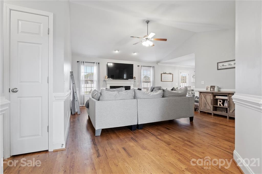 4805 County Home Road Conover, NC 28613 - Photo 6 of 37 Gallery Image 6