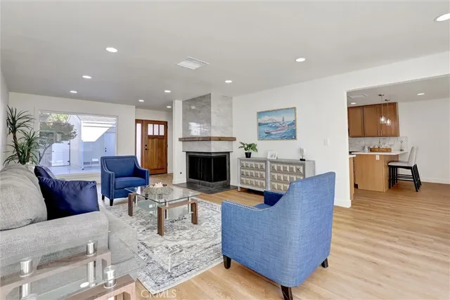 $1,499,000 | 7012 Little Harbor Drive, Huntington Beach, CA 92648