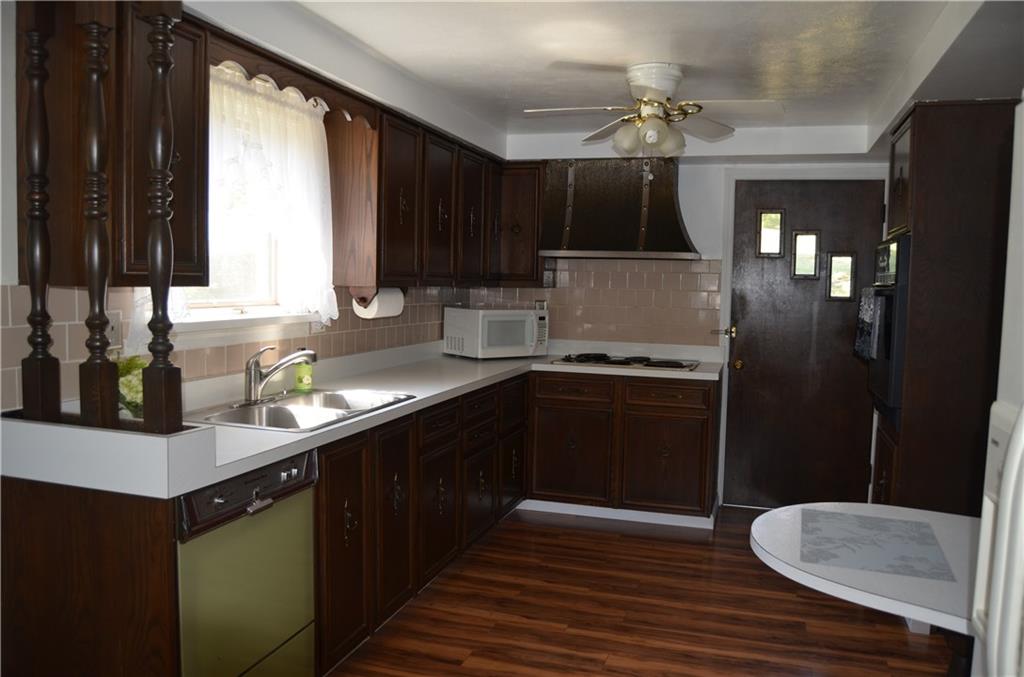 1033 Connor Road Castle Shannon, PA 15234 - Photo 7 of 15 Gallery Image 7