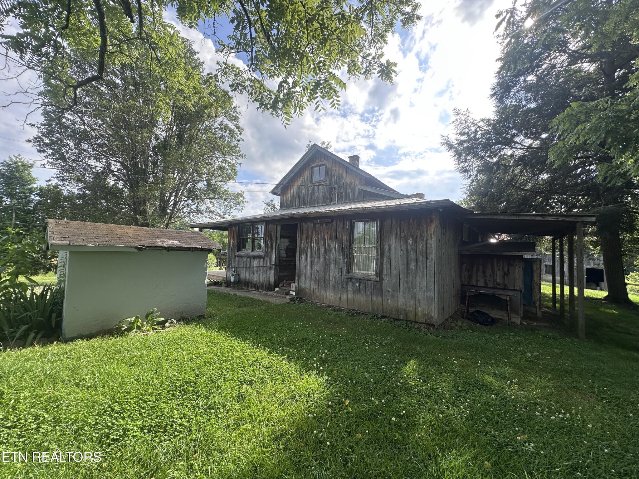 1671 Taylor Place Road Jamestown, TN 38556 - Photo 27 of 35 Gallery Image 27