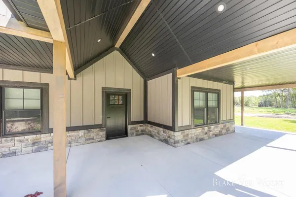 $2,750,000 | 360 12 Mile Road, Remus, MI 49340